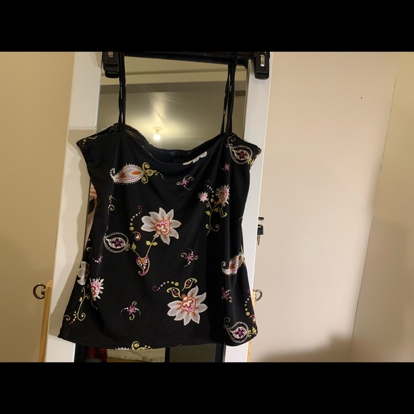 Cute Patterned Top - Picture 2 of 3